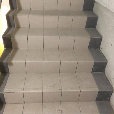 一般傳統樓梯磚